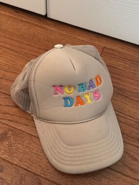 No Brand Beige 'No Bad Days' Embroidered Cap